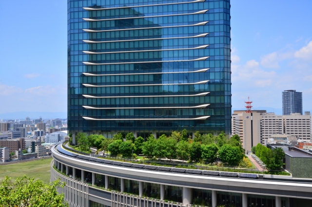 ビル街の緑のイメージ